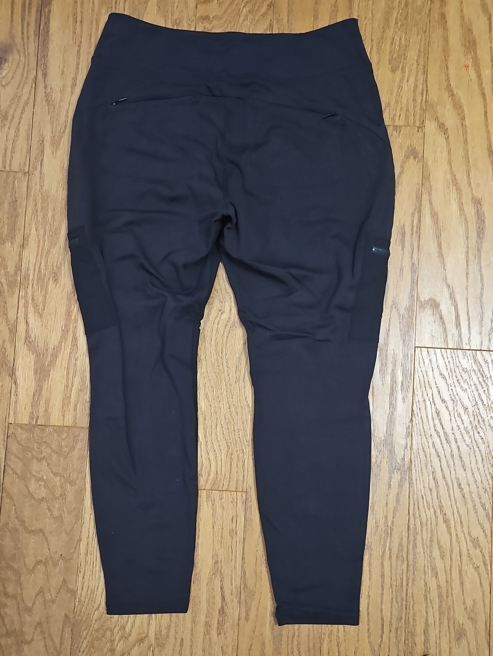 Athleta Black Headlands Hybrid Cargo Tight, Size 16 - Picture 7 of 8